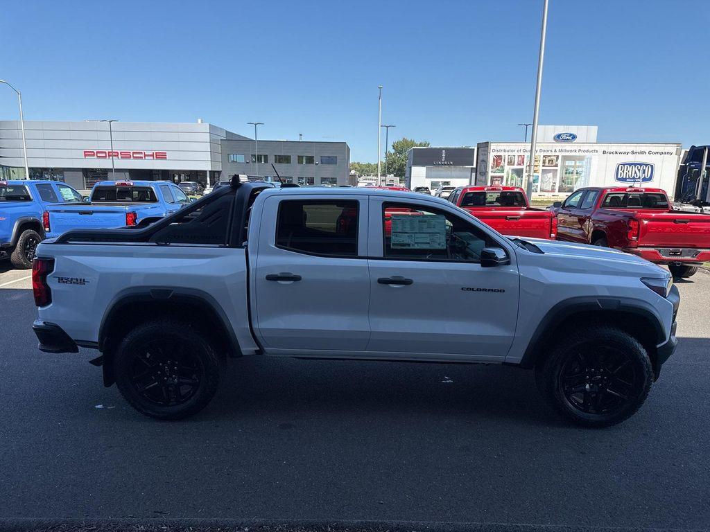 new 2025 Chevrolet Colorado car, priced at $44,940