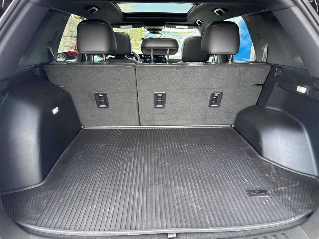 new 2026 Chevrolet Equinox car, priced at $39,075