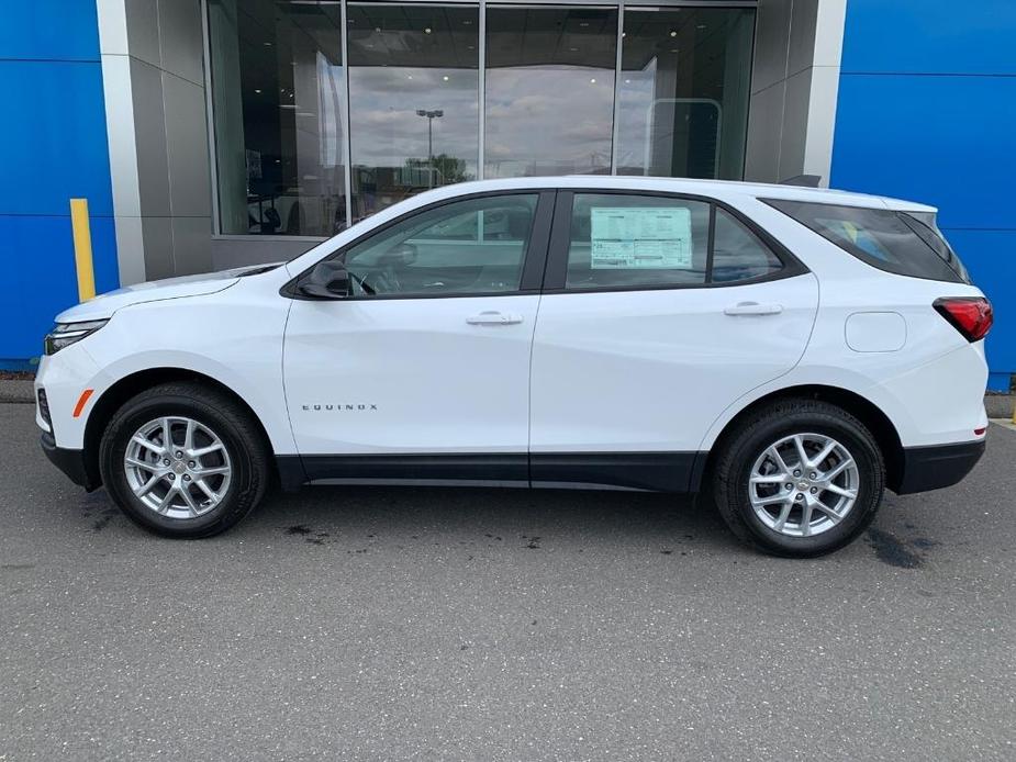 new 2024 Chevrolet Equinox car, priced at $30,675