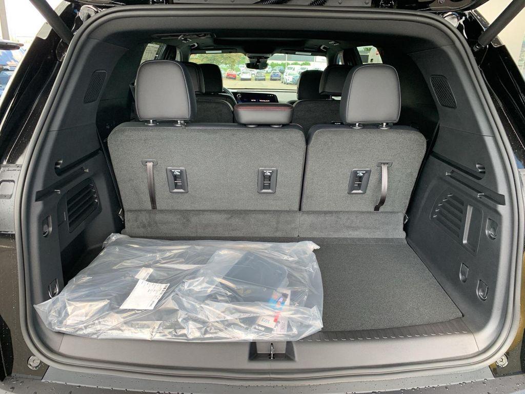 new 2026 Chevrolet Traverse car, priced at $55,445