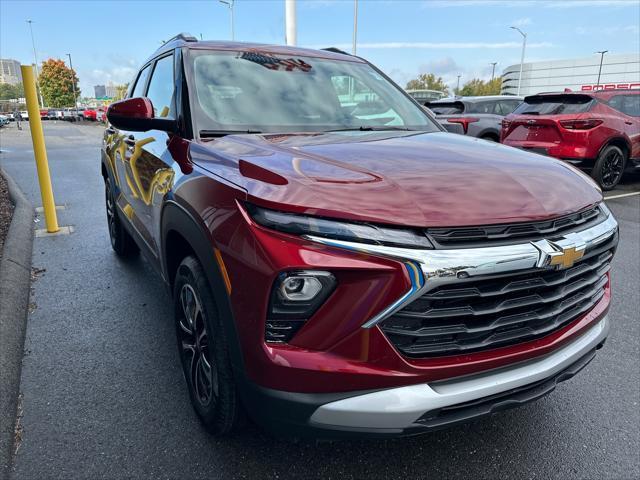 new 2025 Chevrolet TrailBlazer car, priced at $28,980