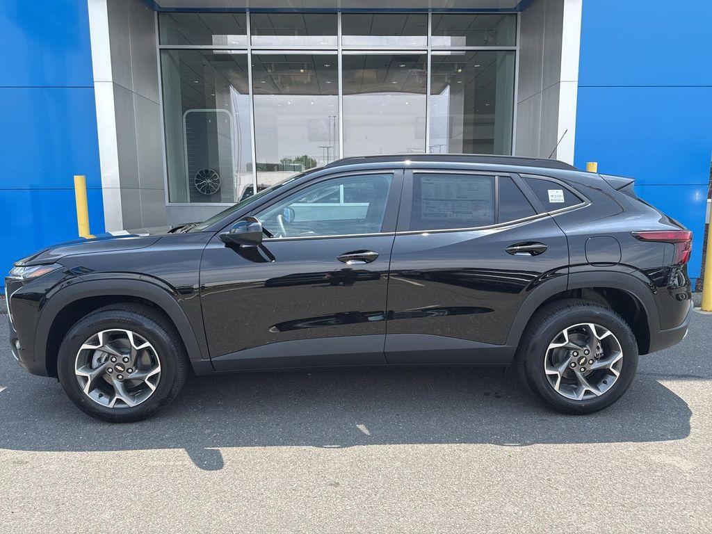 new 2025 Chevrolet Trax car, priced at $22,970