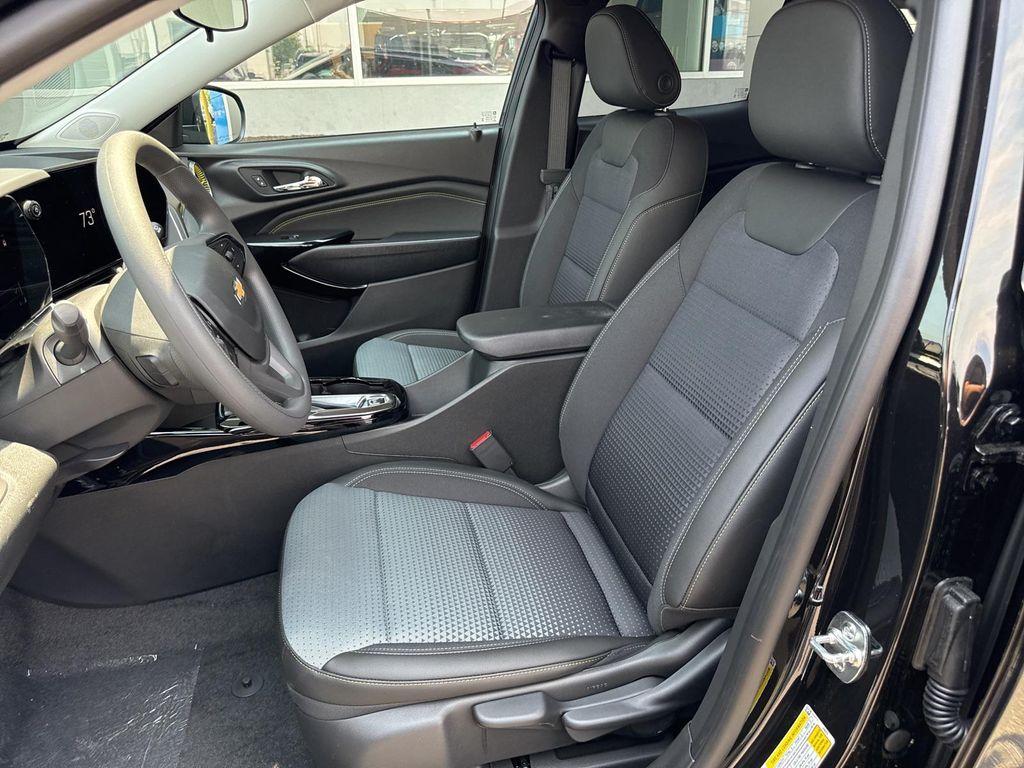 new 2025 Chevrolet Trax car, priced at $22,970