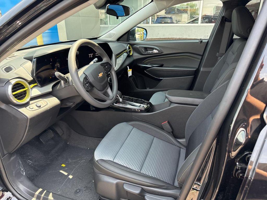 new 2025 Chevrolet Trax car, priced at $22,970