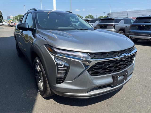 new 2025 Chevrolet Trax car, priced at $25,830