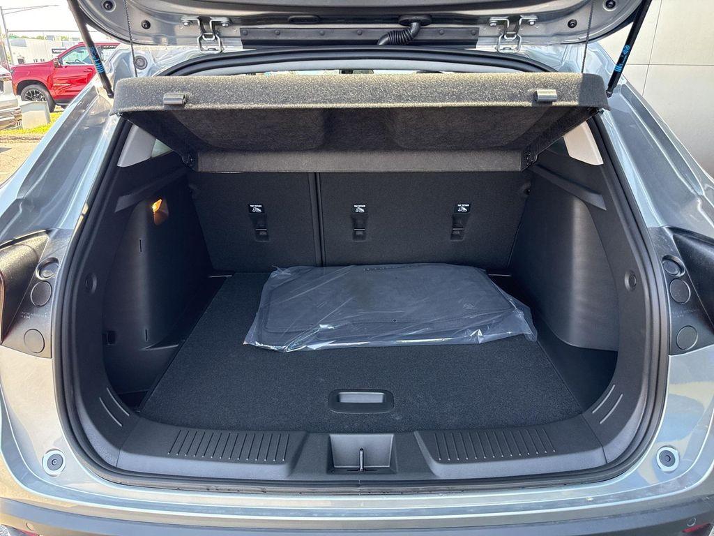 new 2025 Chevrolet Trax car, priced at $26,330