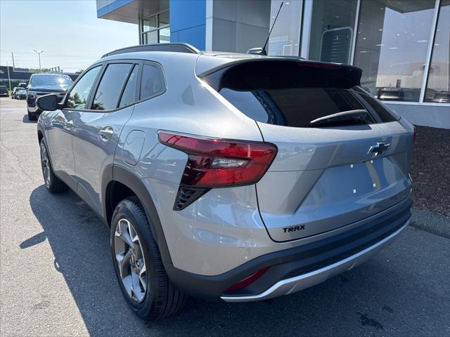 new 2025 Chevrolet Trax car, priced at $25,830