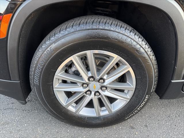 used 2022 Chevrolet Traverse car, priced at $29,980