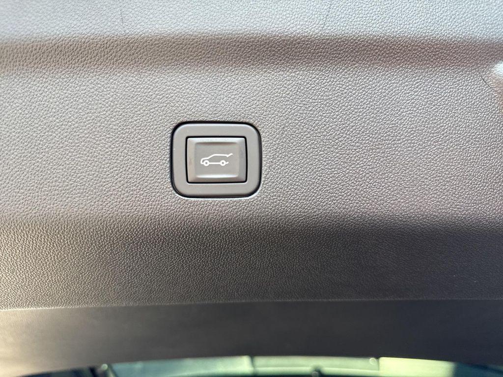 new 2025 Chevrolet Suburban car, priced at $79,820