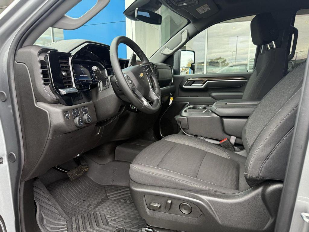 used 2025 Chevrolet Silverado 2500 car, priced at $58,980