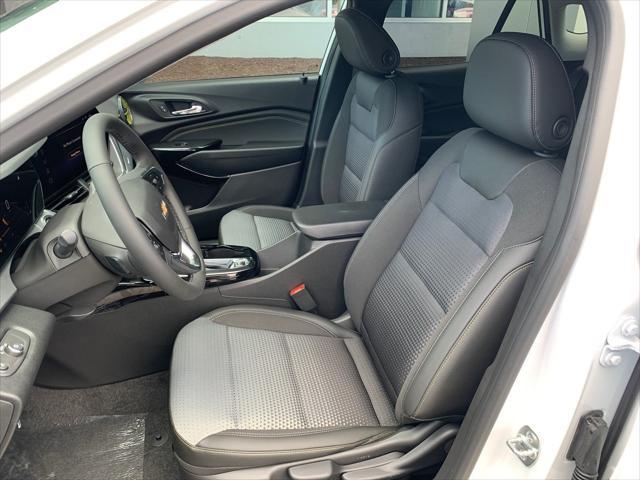 new 2025 Chevrolet Trax car, priced at $24,780