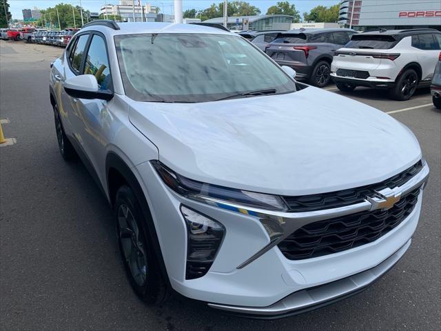 new 2025 Chevrolet Trax car, priced at $24,780