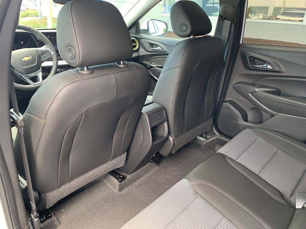new 2025 Chevrolet Trax car, priced at $24,380