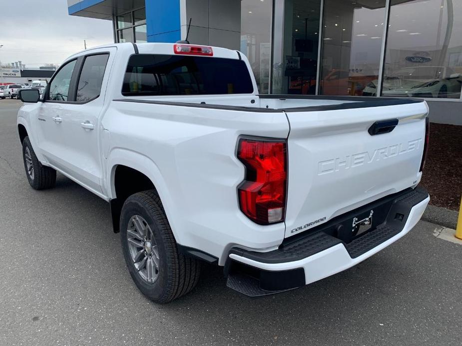 new 2024 Chevrolet Colorado car, priced at $30,995