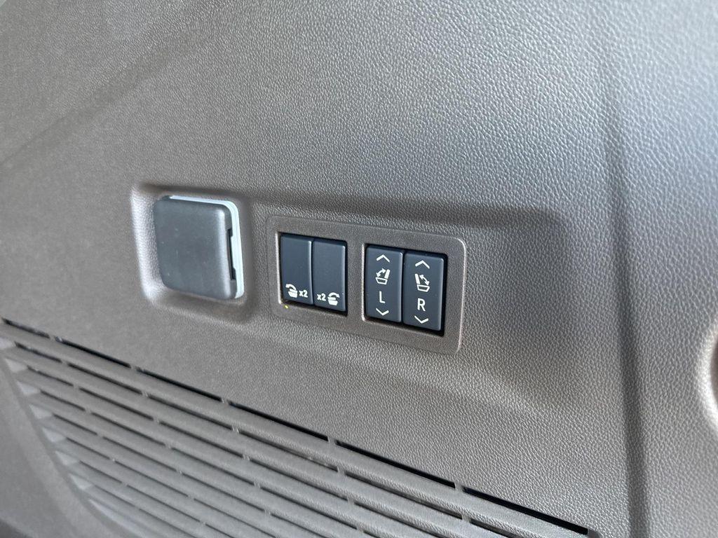 new 2025 Chevrolet Suburban car, priced at $82,384