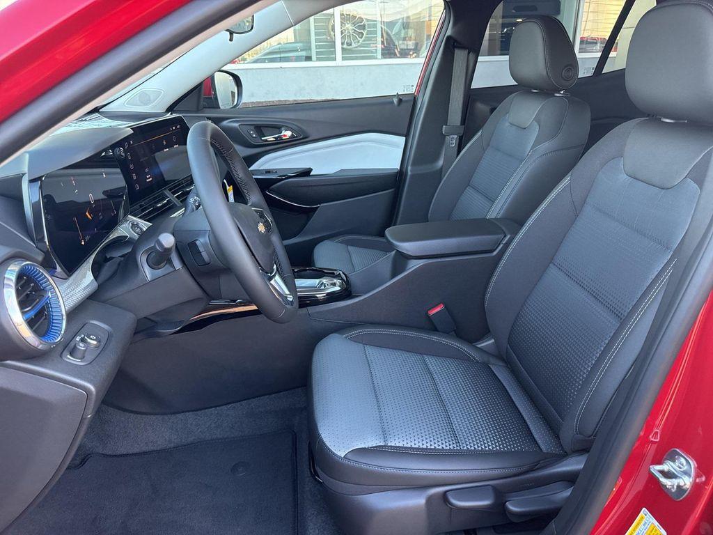 new 2026 Chevrolet Trax car, priced at $27,280
