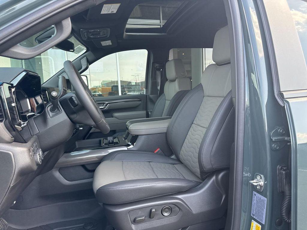 new 2025 Chevrolet Silverado 2500 car, priced at $84,300