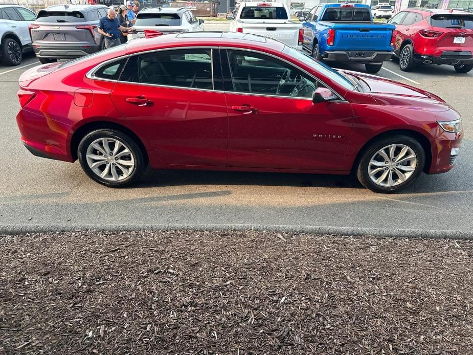 new 2025 Chevrolet Malibu car, priced at $28,640