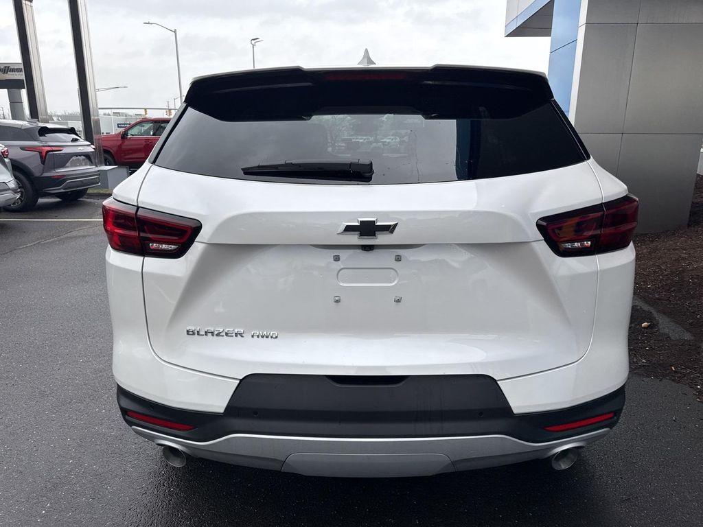 new 2025 Chevrolet Blazer car, priced at $37,105