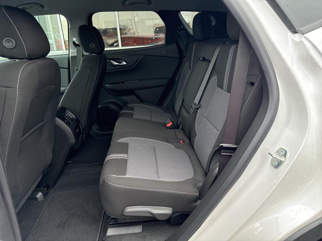 new 2025 Chevrolet Blazer car, priced at $37,105
