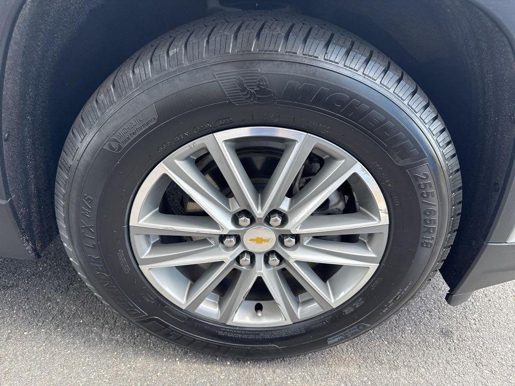 used 2022 Chevrolet Traverse car, priced at $21,915