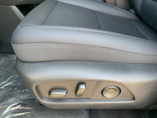 new 2026 Chevrolet Equinox car, priced at $31,915