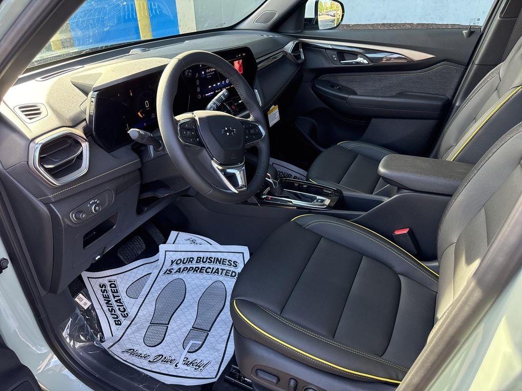 new 2025 Chevrolet TrailBlazer car, priced at $29,930