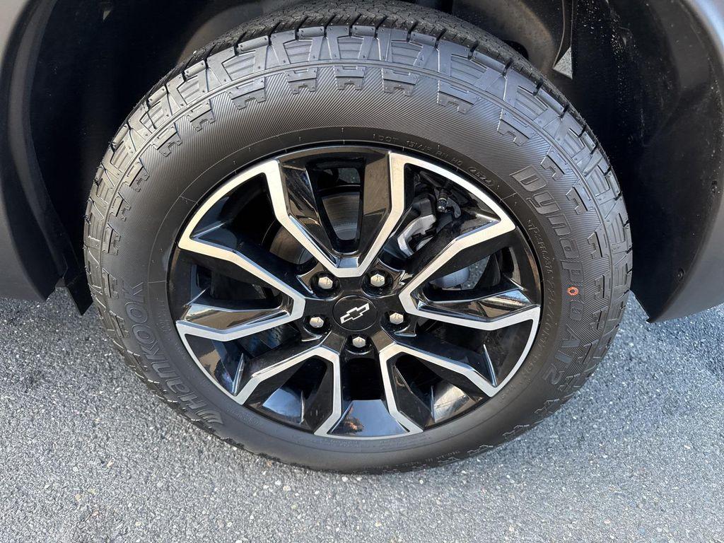 new 2025 Chevrolet TrailBlazer car, priced at $29,930