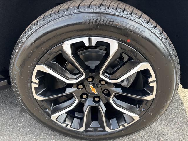 new 2025 Chevrolet Suburban car, priced at $79,885
