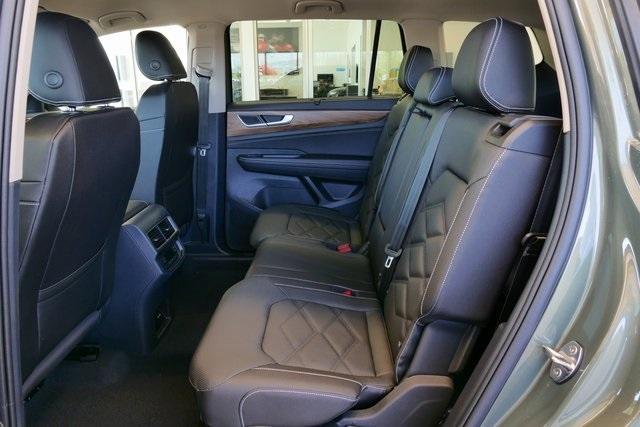 new 2025 Volkswagen Atlas car, priced at $44,311