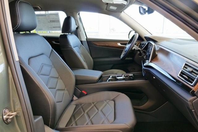 new 2025 Volkswagen Atlas car, priced at $44,311