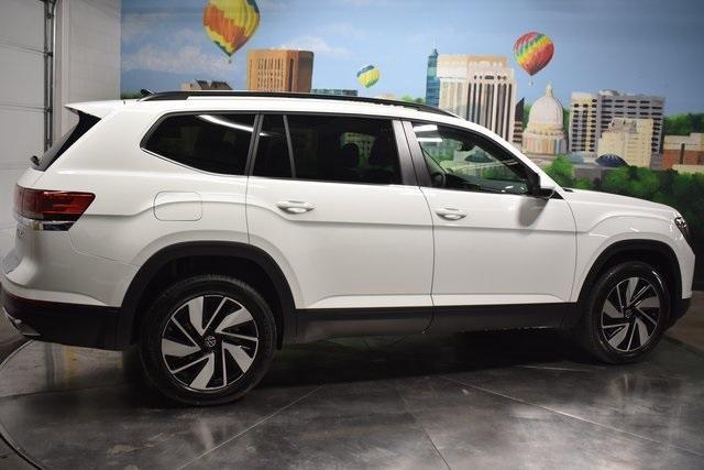 new 2024 Volkswagen Atlas car, priced at $44,287