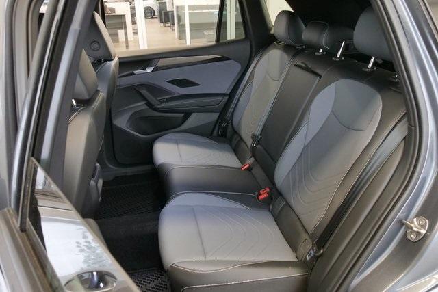 new 2025 Volkswagen Tiguan car, priced at $37,717