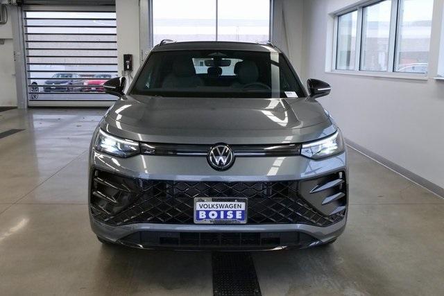 new 2025 Volkswagen Tiguan car, priced at $37,717