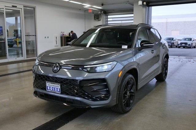 new 2025 Volkswagen Tiguan car, priced at $37,717
