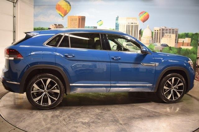 new 2025 Volkswagen Atlas Cross Sport car, priced at $54,025