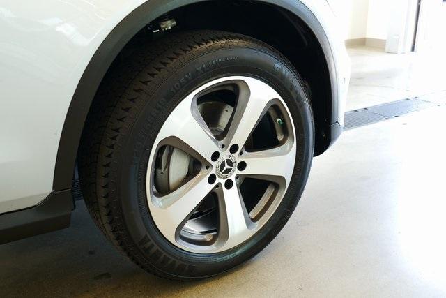 used 2022 Mercedes-Benz GLC 300 car, priced at $30,992