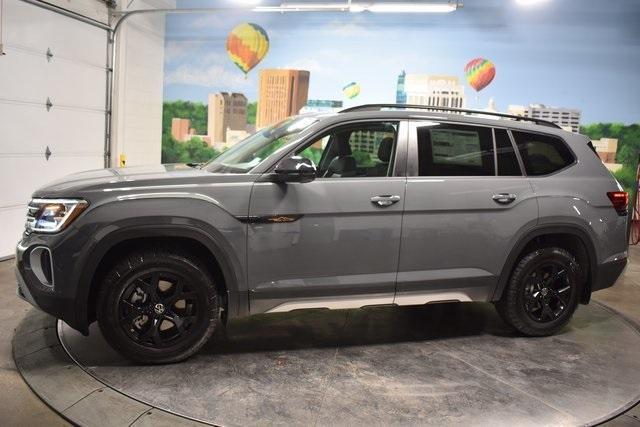 new 2025 Volkswagen Atlas car, priced at $50,211