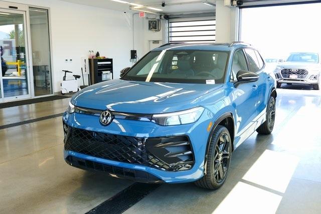 new 2025 Volkswagen Tiguan car, priced at $39,241