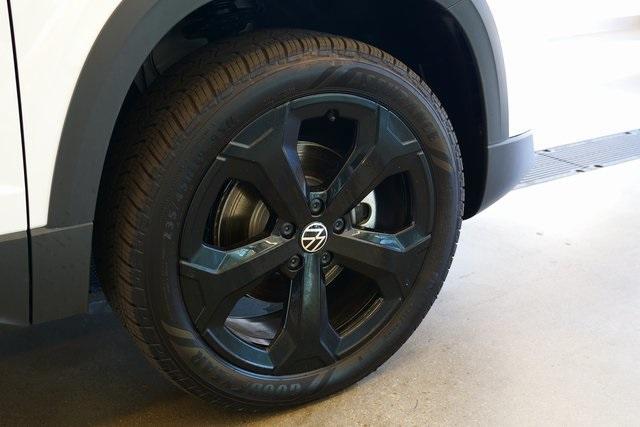 new 2025 Volkswagen Taos car, priced at $33,906