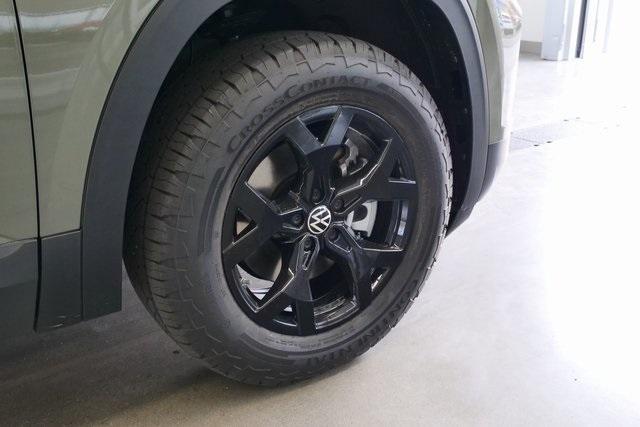 new 2026 Volkswagen Atlas car, priced at $49,335