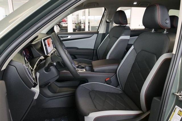 new 2026 Volkswagen Atlas car, priced at $49,335