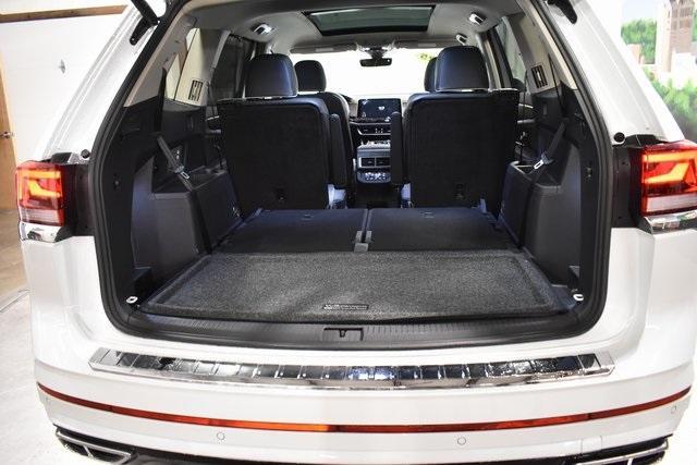 new 2025 Volkswagen Atlas car, priced at $57,164