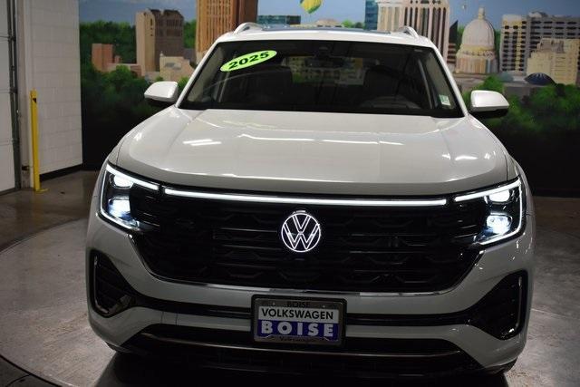 new 2025 Volkswagen Atlas car, priced at $57,164