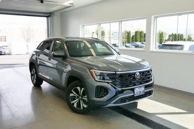 new 2025 Volkswagen Atlas Cross Sport car, priced at $39,923