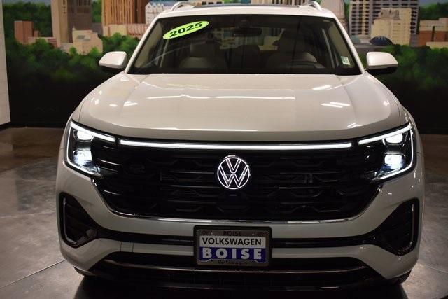 new 2025 Volkswagen Atlas car, priced at $56,469