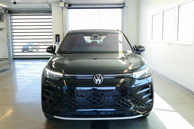 new 2025 Volkswagen Tiguan car, priced at $41,991