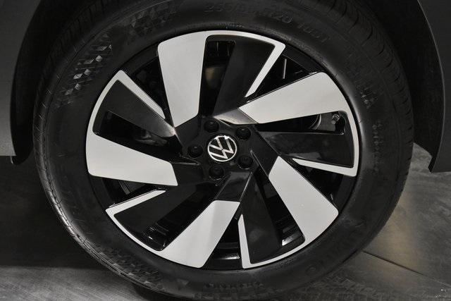 new 2024 Volkswagen Atlas Cross Sport car, priced at $45,616