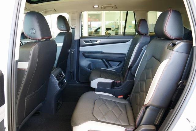 new 2025 Volkswagen Atlas car, priced at $47,921