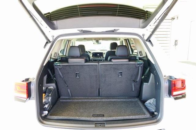new 2025 Volkswagen Atlas car, priced at $47,921